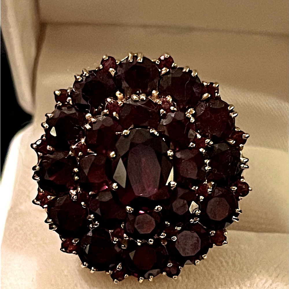 Vintage 1950 Large Garnet Cluster Ring- 10k Yellow Gold size 6.5